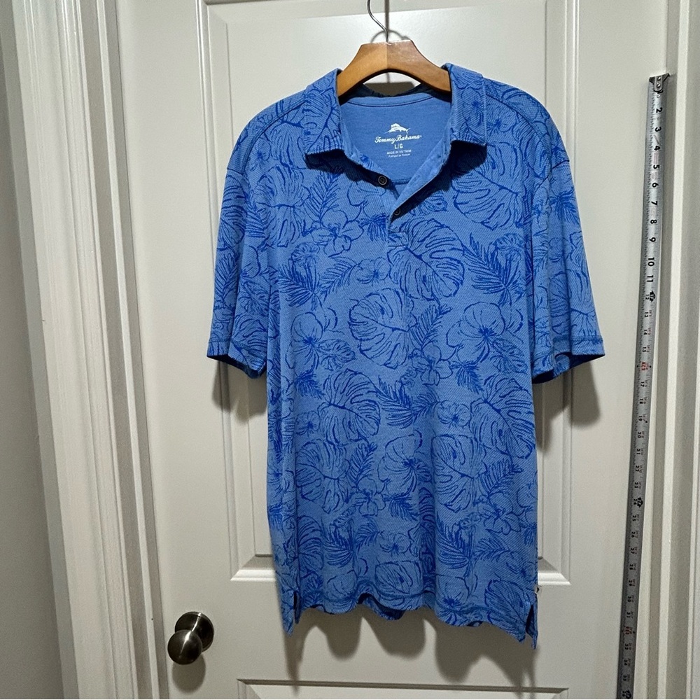 Tommy Bahama lighter Blue Floral-Print Polo Shirt men’s size L. Like new.